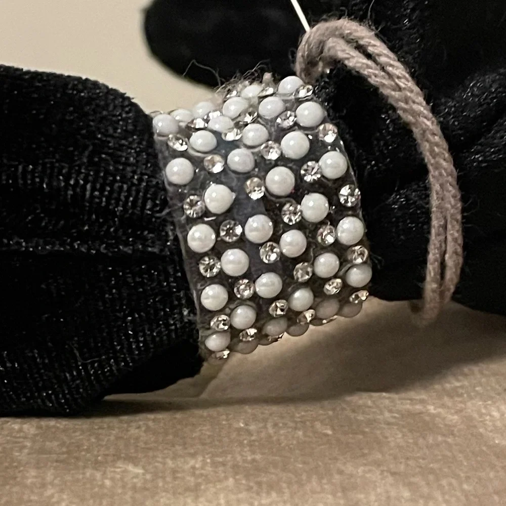 Black Velvet Rhinestone & Pearl Headband NWT